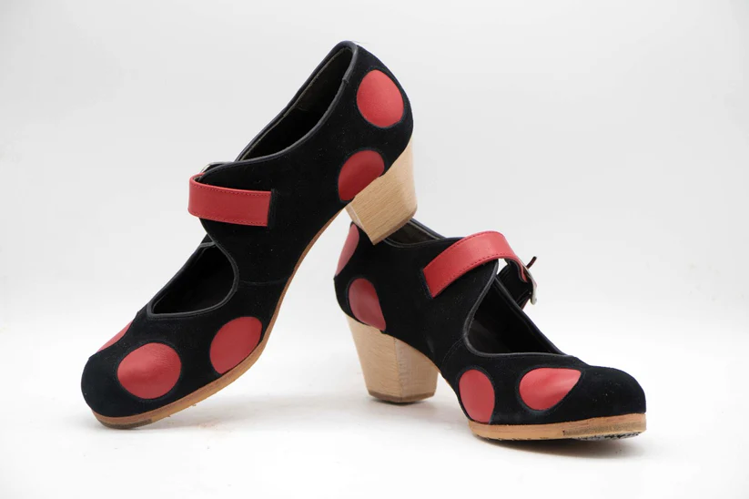 1sevilla.n 37 5.antenegrocondetallesenpielrojo.taconcubanobarnizado 5