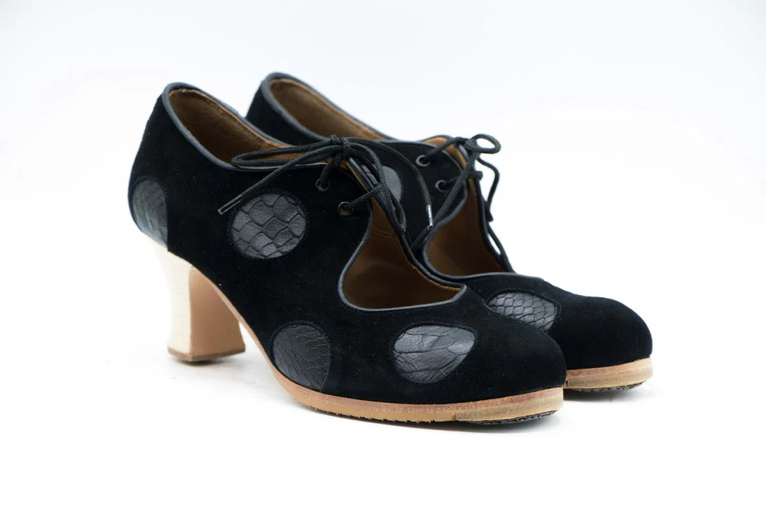 Barcelona.n 38 5antenegroycoconegro.taconsemicarretebarnizado