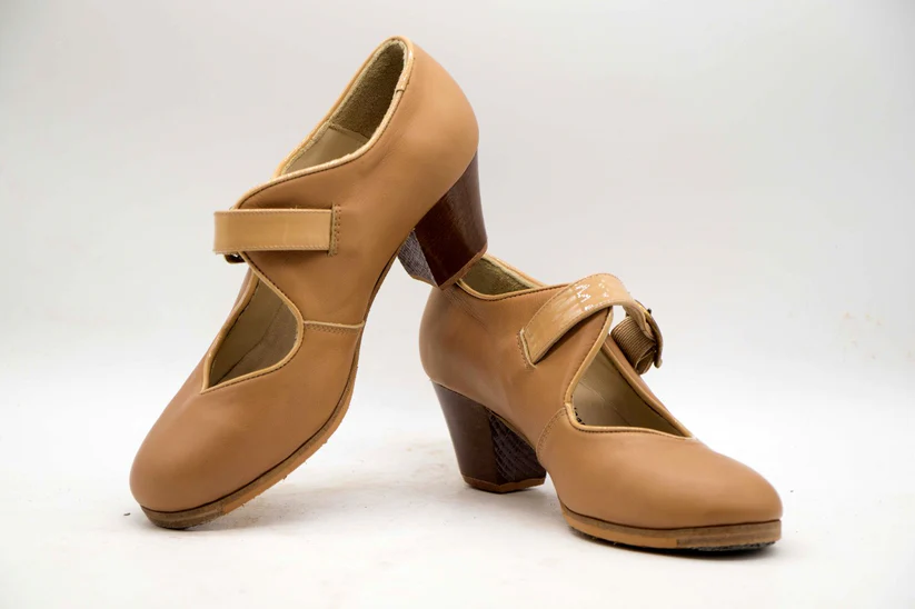 Solea.n 35 5.pielycharolbeige.taconcubanotenidoenpalosanto. 5