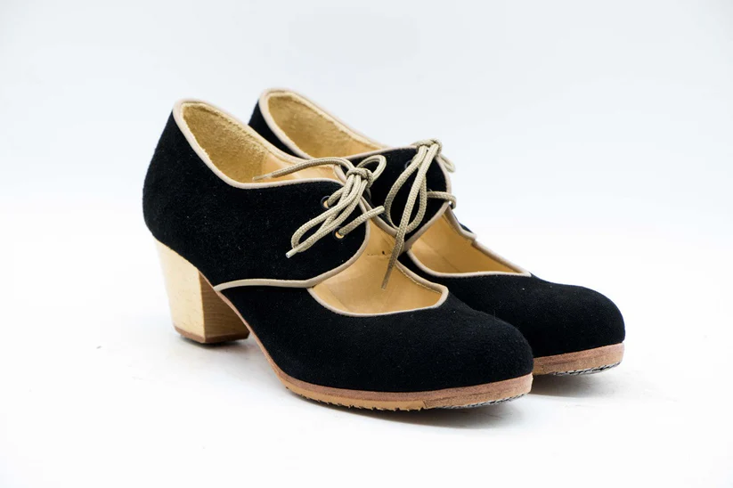 Tientos.n 33.antenegroyribeteenpielbeige.taconcubanobarnizado 6c3ae3bc 5102 406a Bed8 404f21b752d1